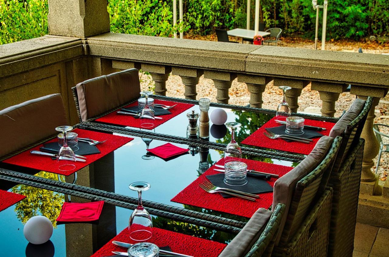 Hotel Restaurant Le Colombier Remoulins Exteriör bild