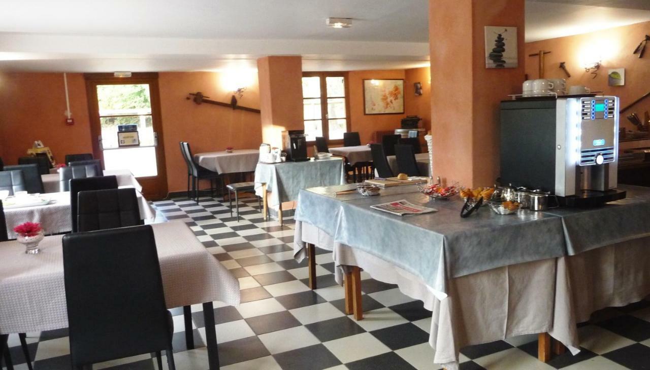 Hotel Restaurant Le Colombier Remoulins Exteriör bild